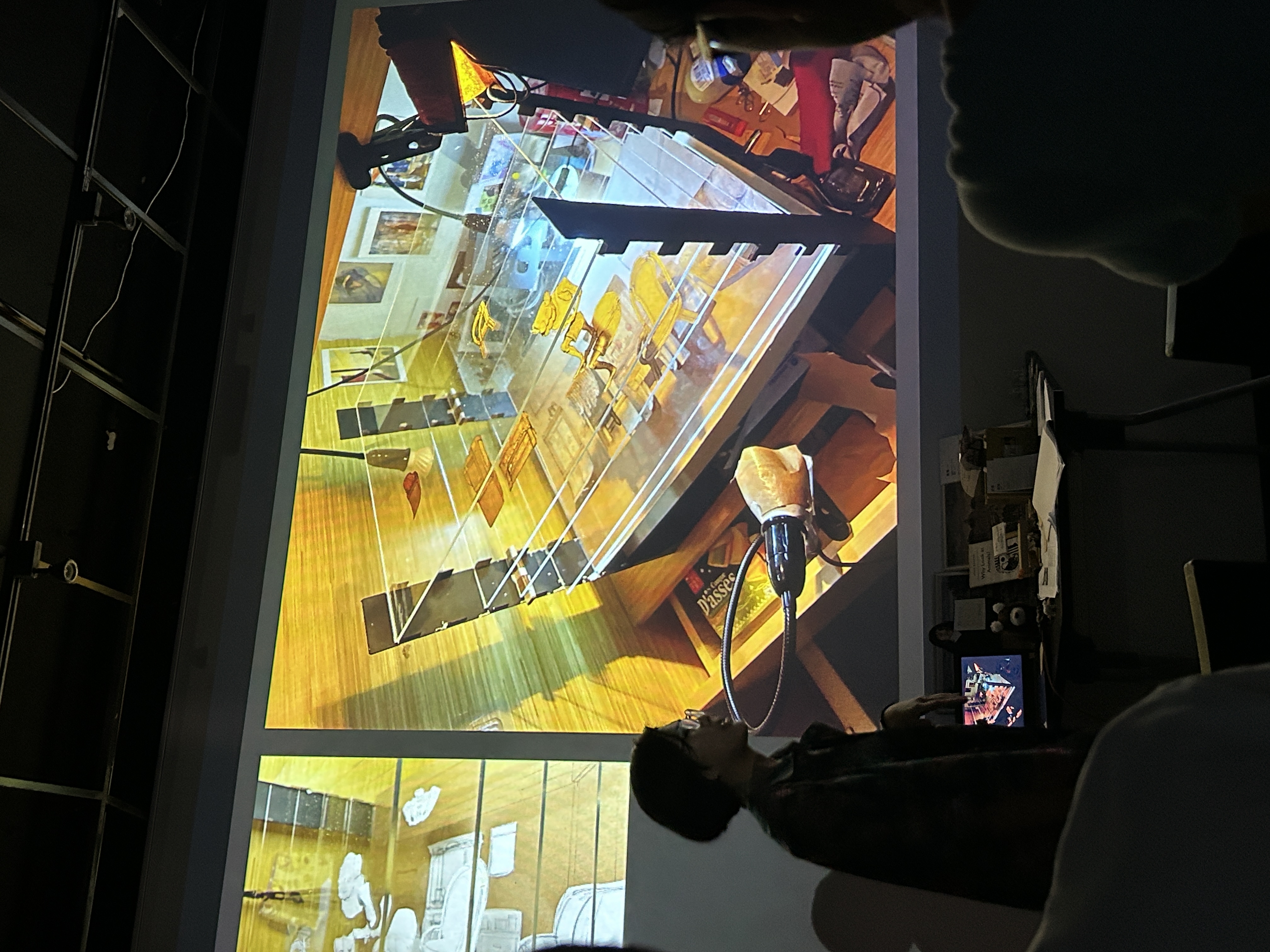 動畫作品《ReCreation》創作者黃煦芯於放映會分享其作品繁複的製作過程。
