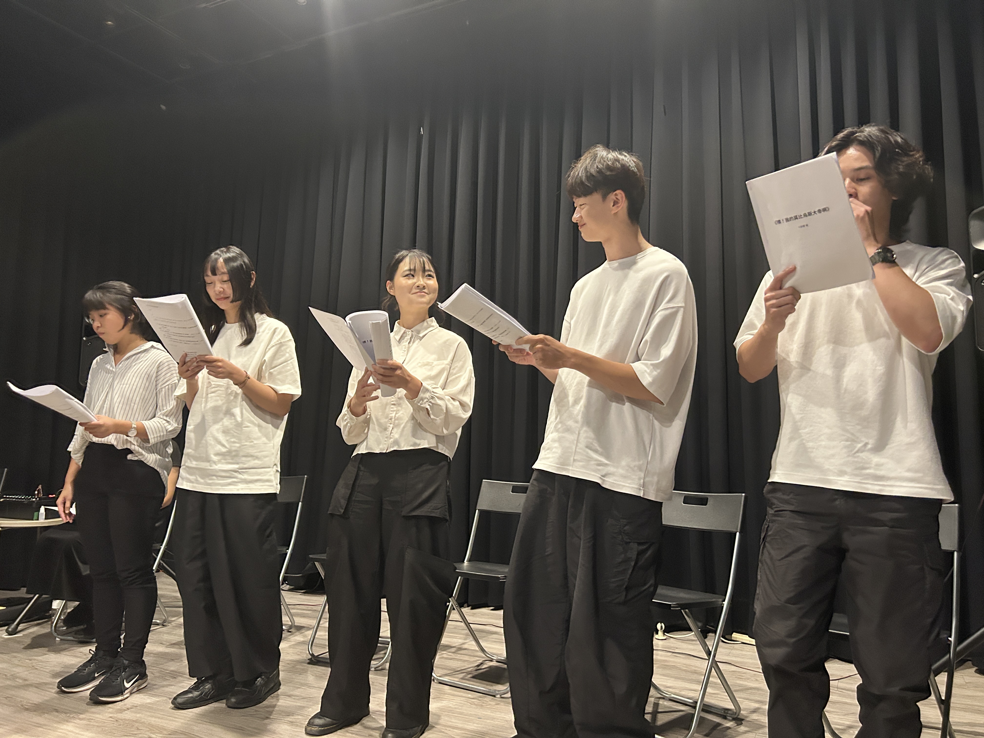 卡劇團帶來精彩的《噢！我的莫比烏斯大帝啊》（In the Möbius Loop）讀劇表演。